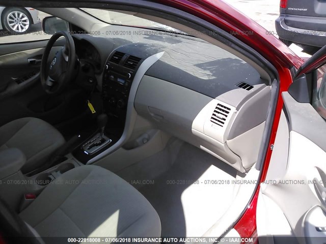 1NXBU4EE0AZ310874 - 2010 TOYOTA COROLLA S/LE/XLE RED photo 5