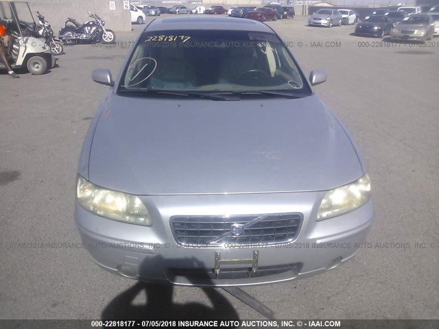 YV1RS592452479337 - 2005 VOLVO S60 2.5T GRAY photo 6