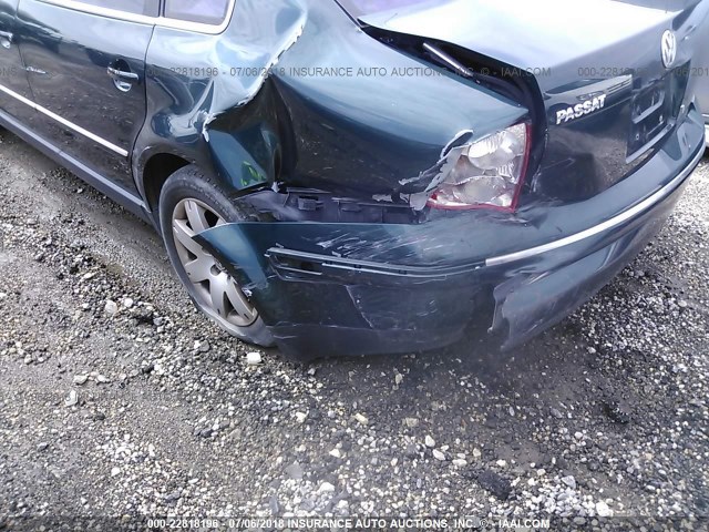 WVWRH63B02P138163 - 2002 VOLKSWAGEN PASSAT GLX GREEN photo 6