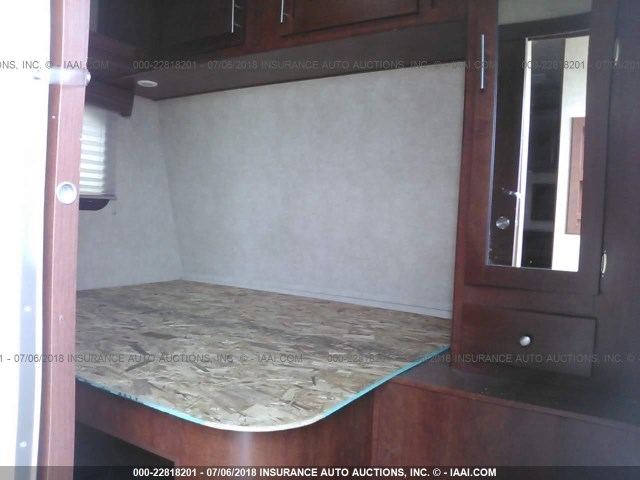 4X4TSHD28GC002759 - 2016 FOREST RIVER SHOCKWAVE  白色 照片 5