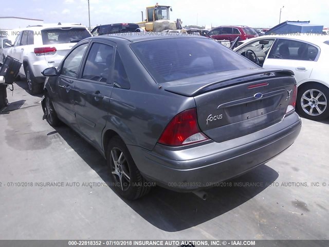 1FAFP38Z04W137216 - 2004 FORD FOCUS ZTS GRAY photo 3