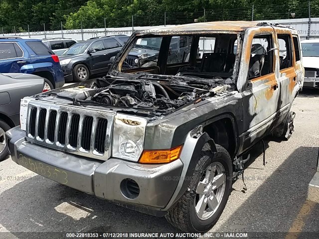 1J8HG48K88C140764 - 2008 JEEP COMMANDER SPORT GREEN photo 2