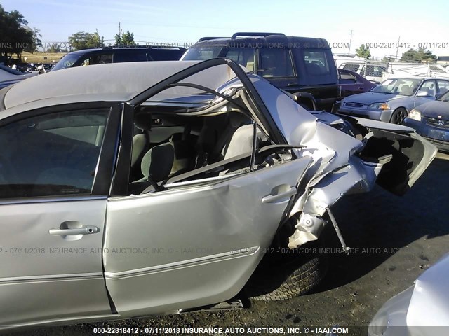 4T1BE32K64U844502 - 2004 TOYOTA CAMRY LE/XLE/SE 银色 照片 6