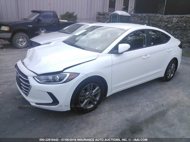 5NPD84LF9JH228357 - 2018 HYUNDAI ELANTRA SEL/VALUE/LIMITED WHITE photo 2