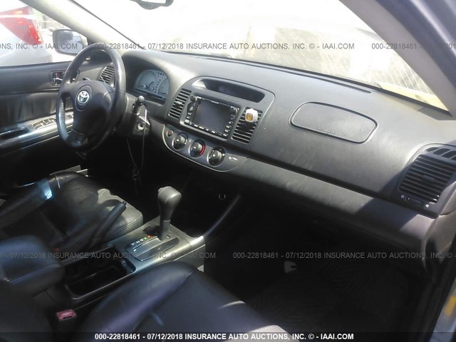 JTDBF30K320011944 - 2002 TOYOTA CAMRY LE/XLE/SE Boz foto 5