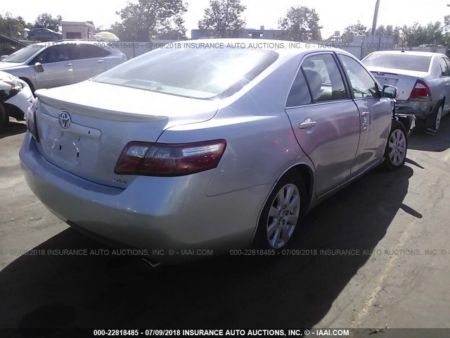4T1BK46K67U002885 - 2007 TOYOTA CAMRY NEW GENERAT LE/XLE/SE SILVER photo 4