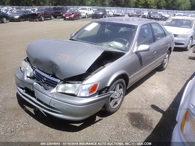 JT2BF28K810307905 - 2001 TOYOTA CAMRY LE/XLE TAN photo 2