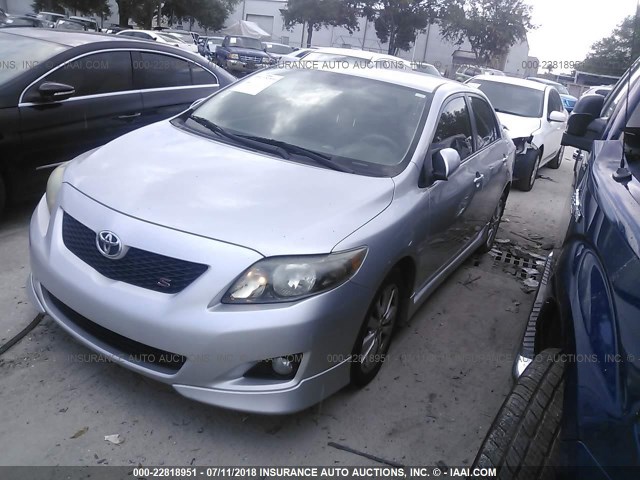 1NXBU4EE2AZ241007 - 2010 TOYOTA COROLLA S/LE/XLE SILVER photo 2