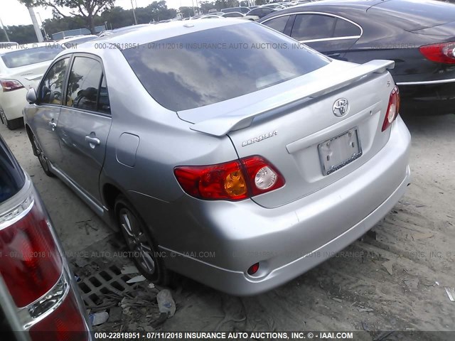 1NXBU4EE2AZ241007 - 2010 TOYOTA COROLLA S/LE/XLE SILVER photo 3