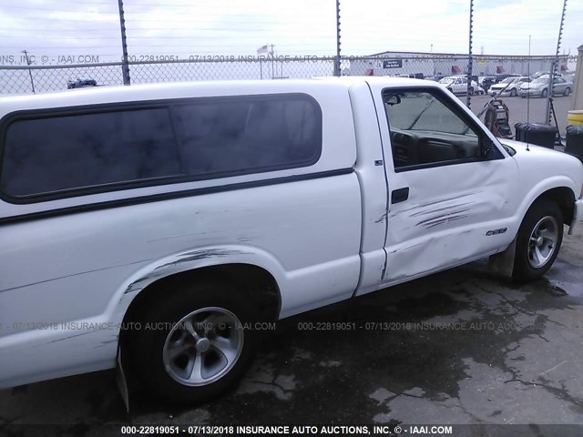 1GCCS14561K138702 - 2001 CHEVROLET S TRUCK S10 WHITE photo 6