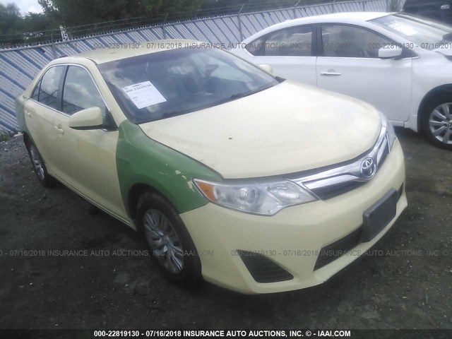 4T1BD1FK1DU078230 - 2013 TOYOTA CAMRY HYBRID/LE/XLE 绿色 照片 1