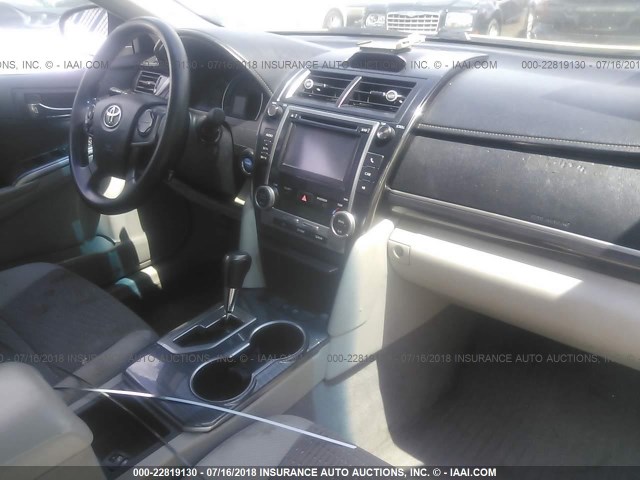 4T1BD1FK1DU078230 - 2013 TOYOTA CAMRY HYBRID/LE/XLE 绿色 照片 5