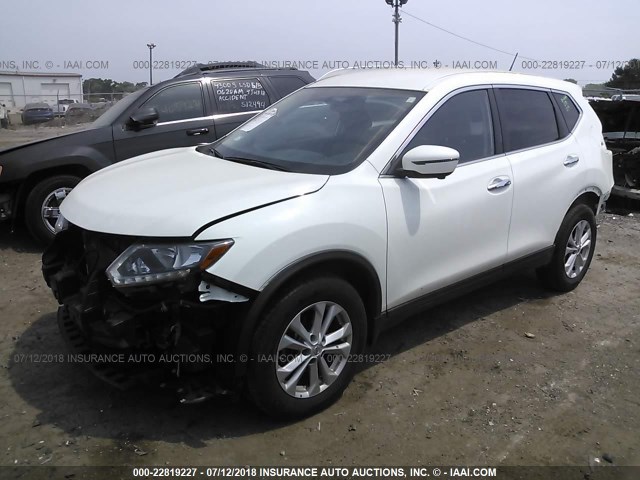 KNMAT2MV8GP596229 - 2016 NISSAN ROGUE S/SL/SV WHITE photo 2