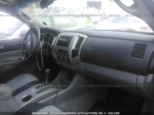 3TMLU42N88M019681 - 2008 TOYOTA TACOMA DOUBLE CAB ვერცხლისფერი ფოტო 5