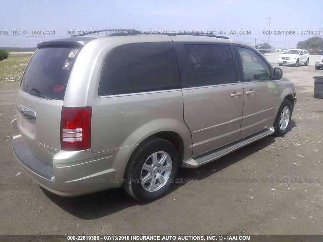 2A8HR54169R638970 - 2009 CHRYSLER TOWN & COUNTRY TOURING TAN photo 4