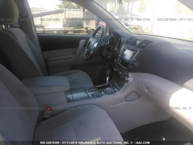 5TDZK3EH7DS130068 - 2013 TOYOTA HIGHLANDER PLUS/SE BLACK photo 5