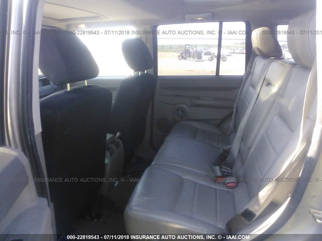 1J8HG48K36C165505 - 2006 JEEP COMMANDER BEIGE photo 8