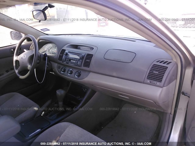 4T1BE32K42U592519 - 2002 TOYOTA CAMRY LE/XLE/SE Qəhvəyi foto 5