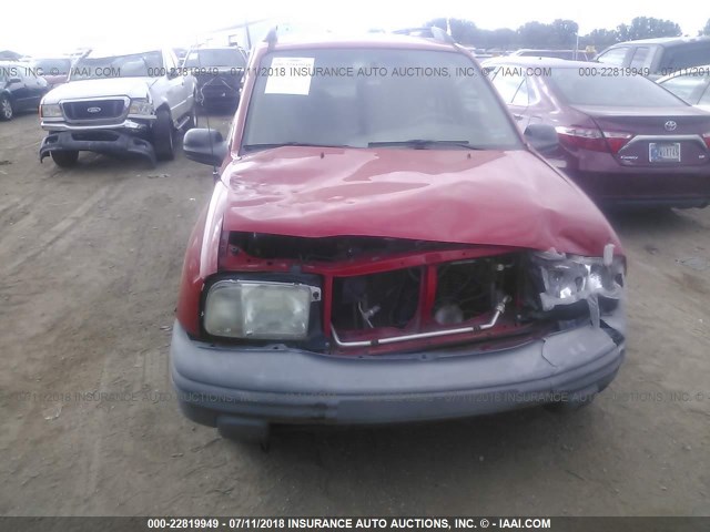 2CNBE13C226912320 - 2002 CHEVROLET TRACKER RED photo 6