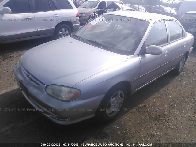 KNAFB121915041003 - 2001 KIA SEPHIA LS GRAY photo 2