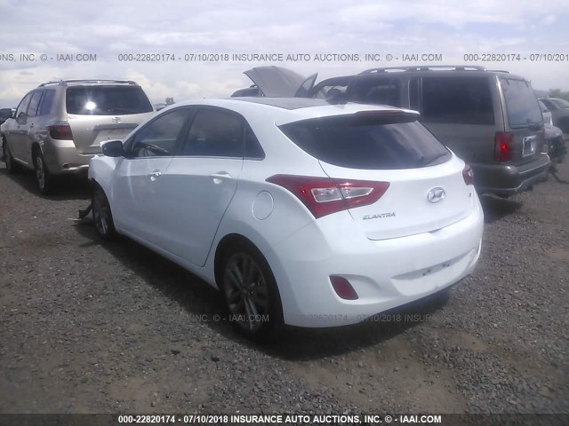 KMHD35LH0GU312065 - 2016 HYUNDAI ELANTRA GT WHITE photo 3