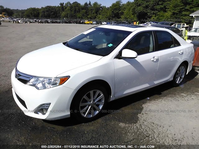 4T1BF1FK5CU608000 - 2012 TOYOTA CAMRY SE/LE/XLE WHITE photo 2