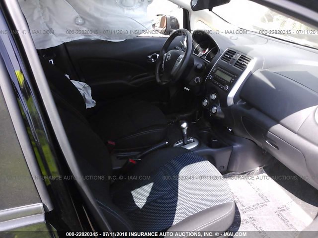 3N1CE2CP0EL437691 - 2014 NISSAN VERSA NOTE S/S PLUS/SV/SL BLACK photo 5