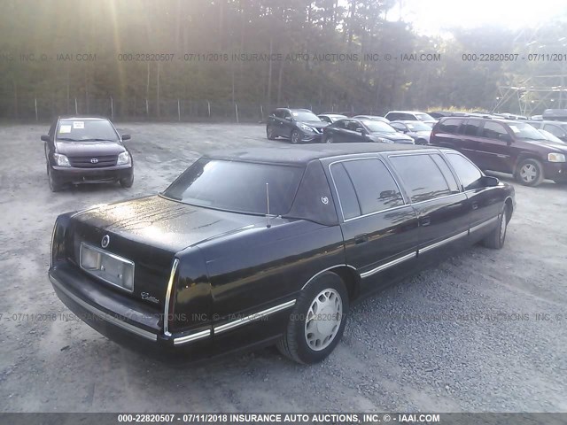 1GEEH90Y9XU550378 - 1999 CADILLAC COMMERCIAL CHASSI  BLACK photo 4