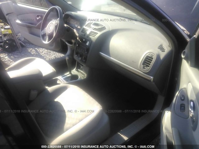 1G1ZT54865F246415 - 2005 CHEVROLET MALIBU LS BLACK photo 5