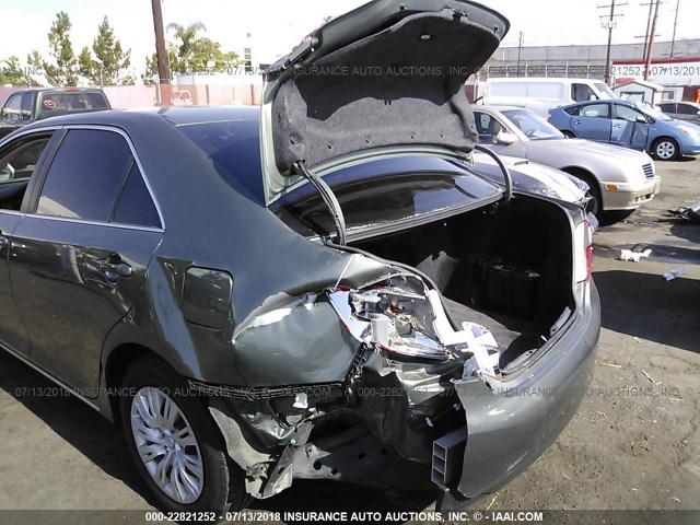 4T1BD1FK2DU080424 - 2013 TOYOTA CAMRY HYBRID/LE/XLE GRAY photo 6