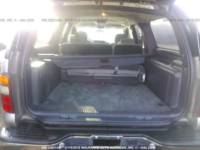 3GNEC16T11G169033 - 2001 CHEVROLET SUBURBAN C1500 GRAY photo 8