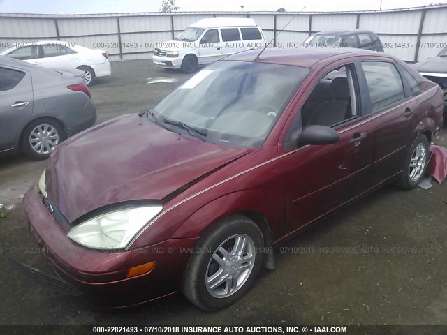 1FAFP34P52W203454 - 2002 FORD FOCUS SE/SE COMFORT RED photo 2