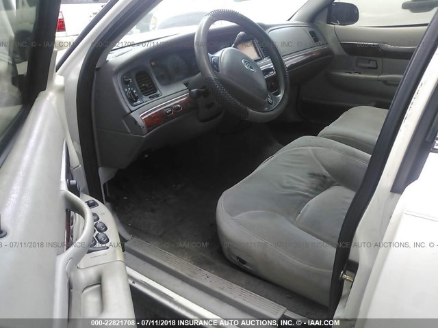 2MEFM74W12X628190 - 2002 MERCURY GRAND MARQUIS GS WHITE photo 5