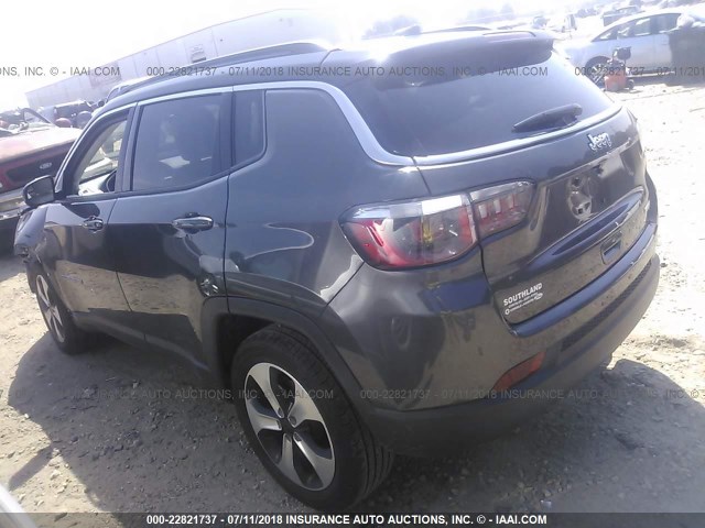 3C4NJCBB7JT166250 - 2018 JEEP COMPASS LATITUDE Серый фото 3