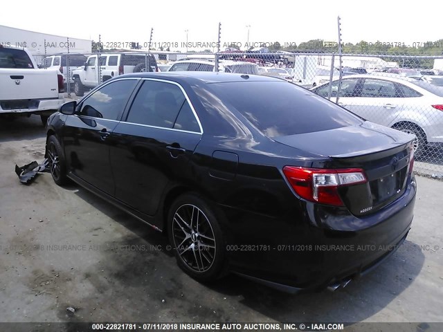 4T1BF1FK9EU309595 - 2014 TOYOTA CAMRY L/SE/LE/XLE შავი ფოტო 3