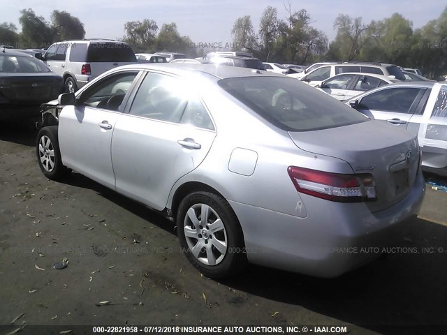 4T1BF3EK9BU759207 - 2011 TOYOTA CAMRY SE/LE/XLE SILVER photo 3