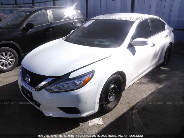 1N4AL3AP6GN359252 - 2016 NISSAN ALTIMA 2.5/S/SV/SL/SR WHITE photo 2