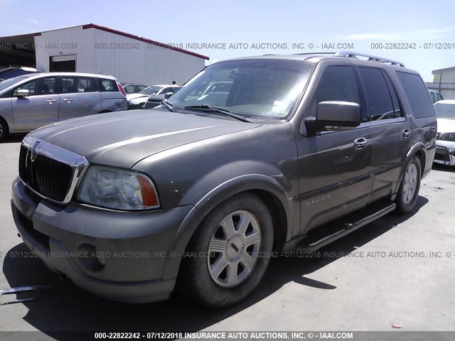 5LMFU27RX4LJ35028 - 2004 LINCOLN NAVIGATOR BROWN photo 2