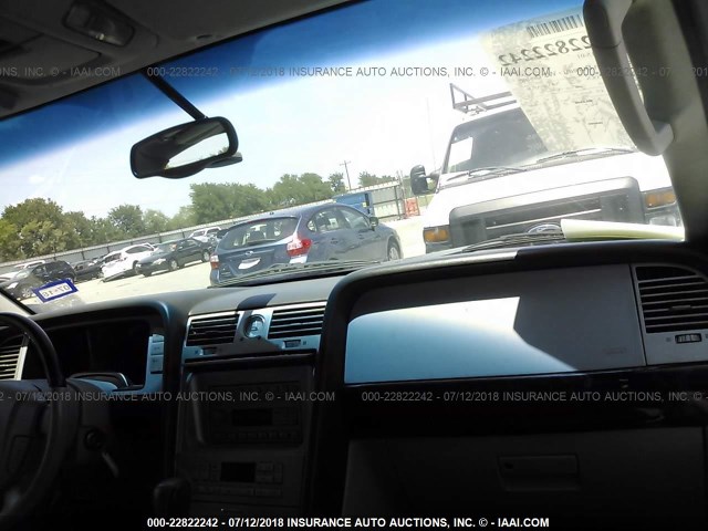 5LMFU27RX4LJ35028 - 2004 LINCOLN NAVIGATOR BROWN photo 5