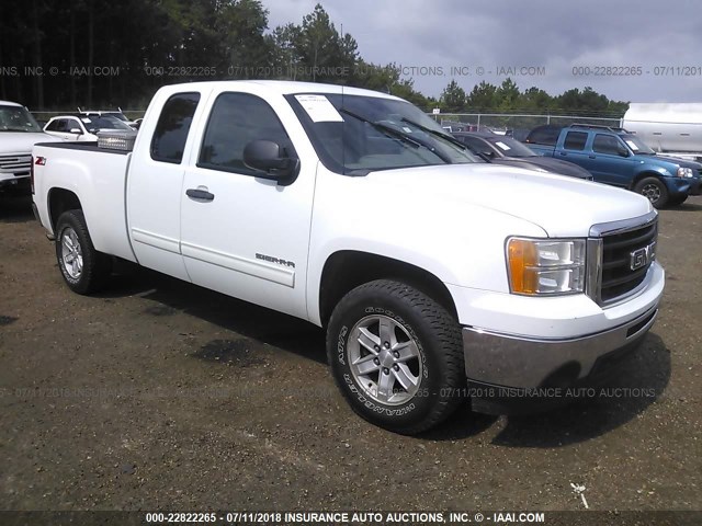 1GTR1VE03BZ404029 - 2011 GMC SIERRA C1500 SLE WHITE photo 1