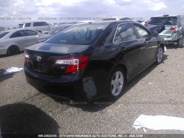 4T1BF1FK3EU321774 - 2014 TOYOTA CAMRY L/SE/LE/XLE 黑色 照片 4
