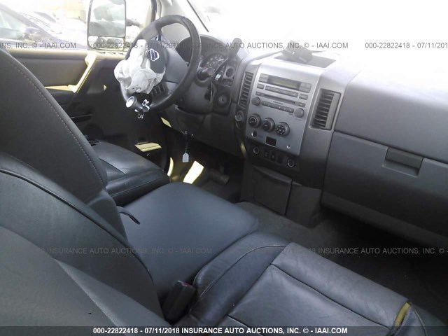 1N6BA07B45N569096 - 2005 NISSAN TITAN XE/SE/LE BLACK photo 5