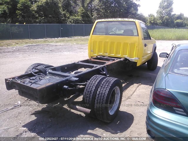 1GDKC34F2SJ524968 - 1995 GMC SIERRA C3500 HEAVY DUTY YELLOW photo 4