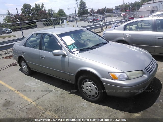 JT2BG22K6W0160979 - 1998 TOYOTA CAMRY CE/LE/XLE 灰色 照片 1