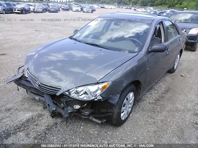 4T1BE32KX5U632753 - 2005 TOYOTA CAMRY LE/XLE/SE 银色 照片 2