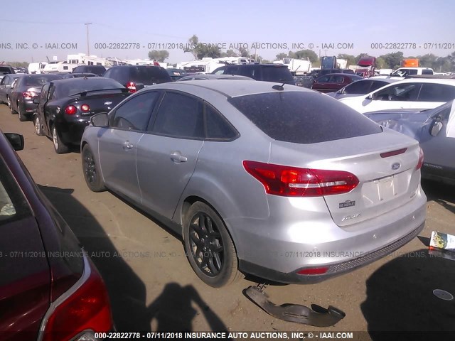 1FADP3F20GL325737 - 2016 FORD FOCUS SE SILVER photo 3