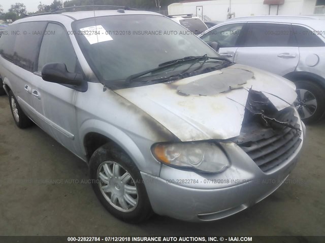 2C8GP54L65R562945 - 2005 CHRYSLER TOWN & COUNTRY TOURING SILVER photo 1