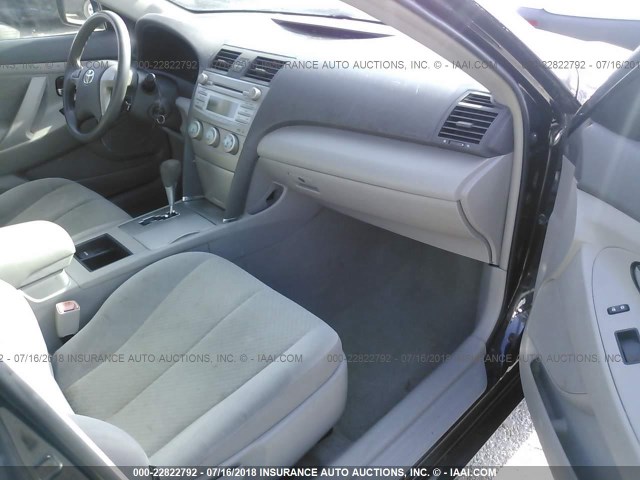 4T1BE46K59U835670 - 2009 TOYOTA CAMRY SE/LE/XLE შავი ფოტო 5