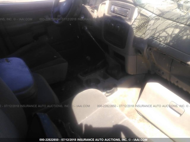 3D7KU28C74G259860 - 2004 DODGE RAM 2500 ST/SLT 紫色 照片 5