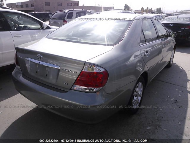 4T1BF30K15U614898 - 2005 TOYOTA CAMRY LE/XLE/SE 青色 照片 4